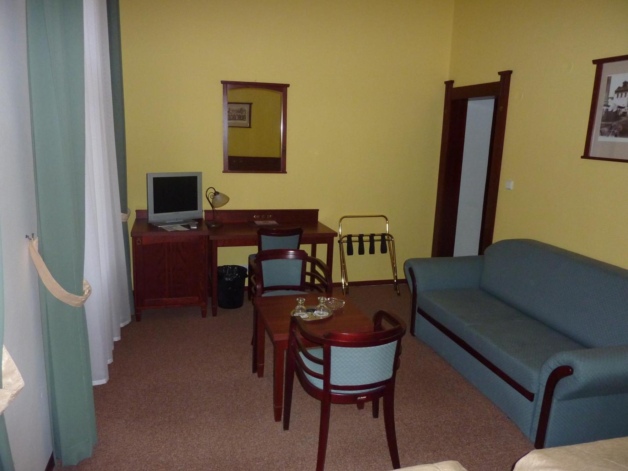 Grandhotel Garni Jihlava Buitenkant foto