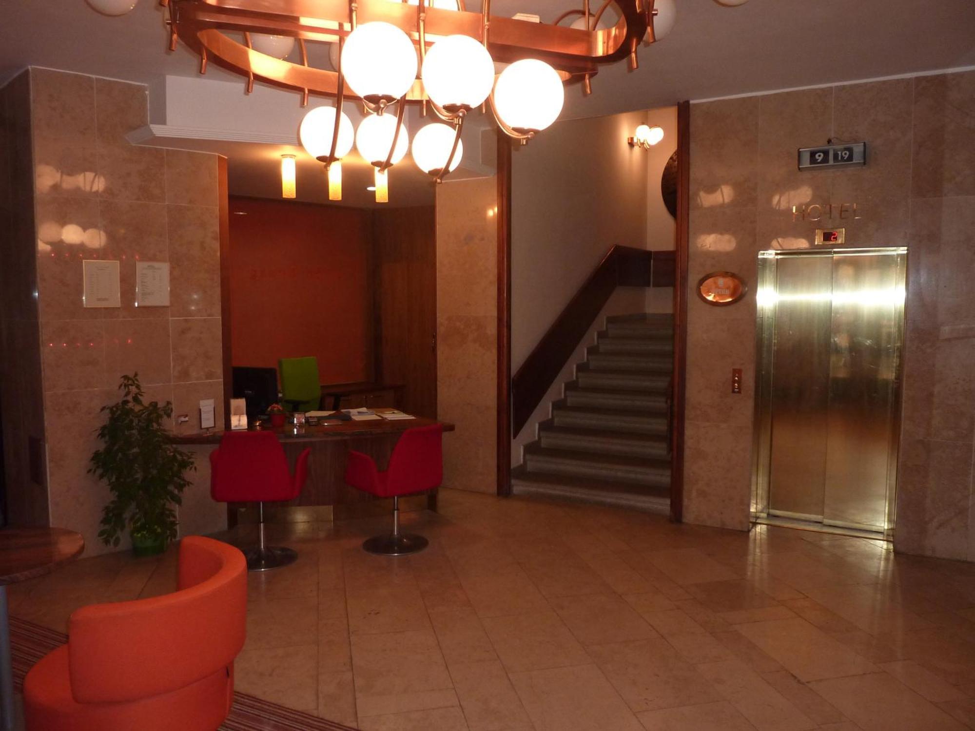 Grandhotel Garni Jihlava Buitenkant foto