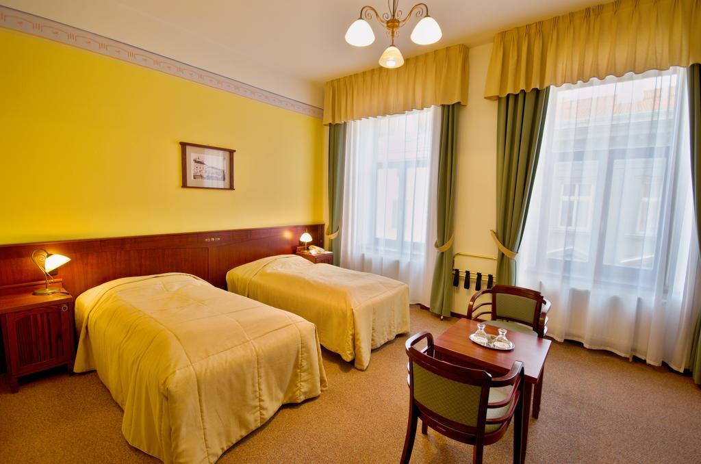 Grandhotel Garni Jihlava Buitenkant foto