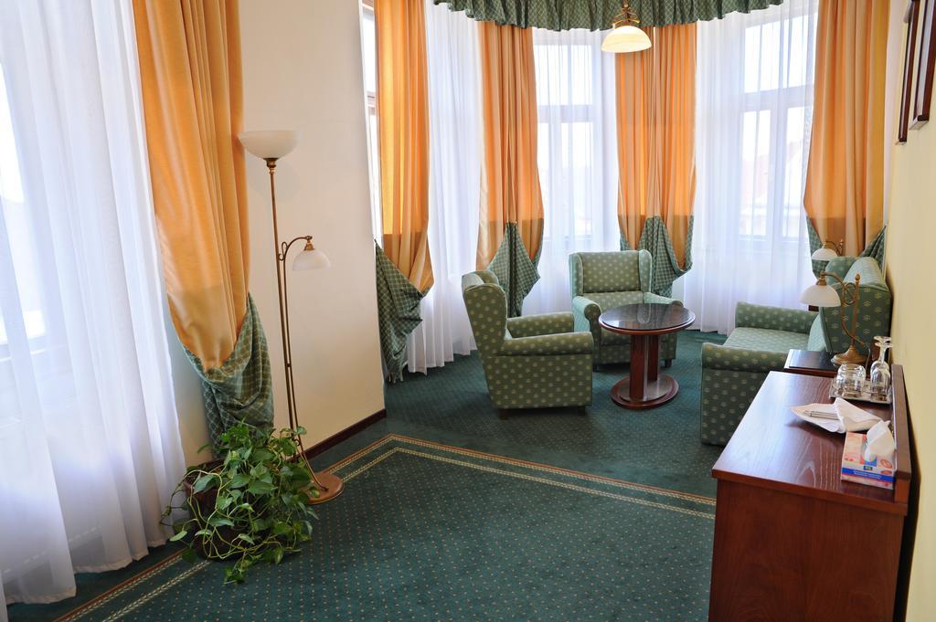 Grandhotel Garni Jihlava Buitenkant foto