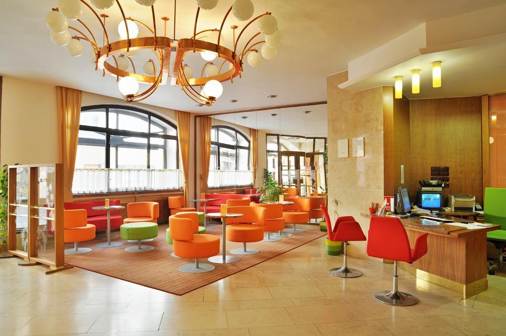 Grandhotel Garni Jihlava Buitenkant foto