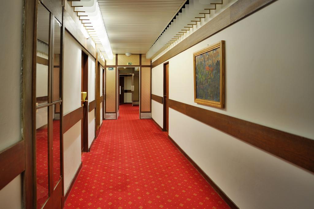 Grandhotel Garni Jihlava Buitenkant foto
