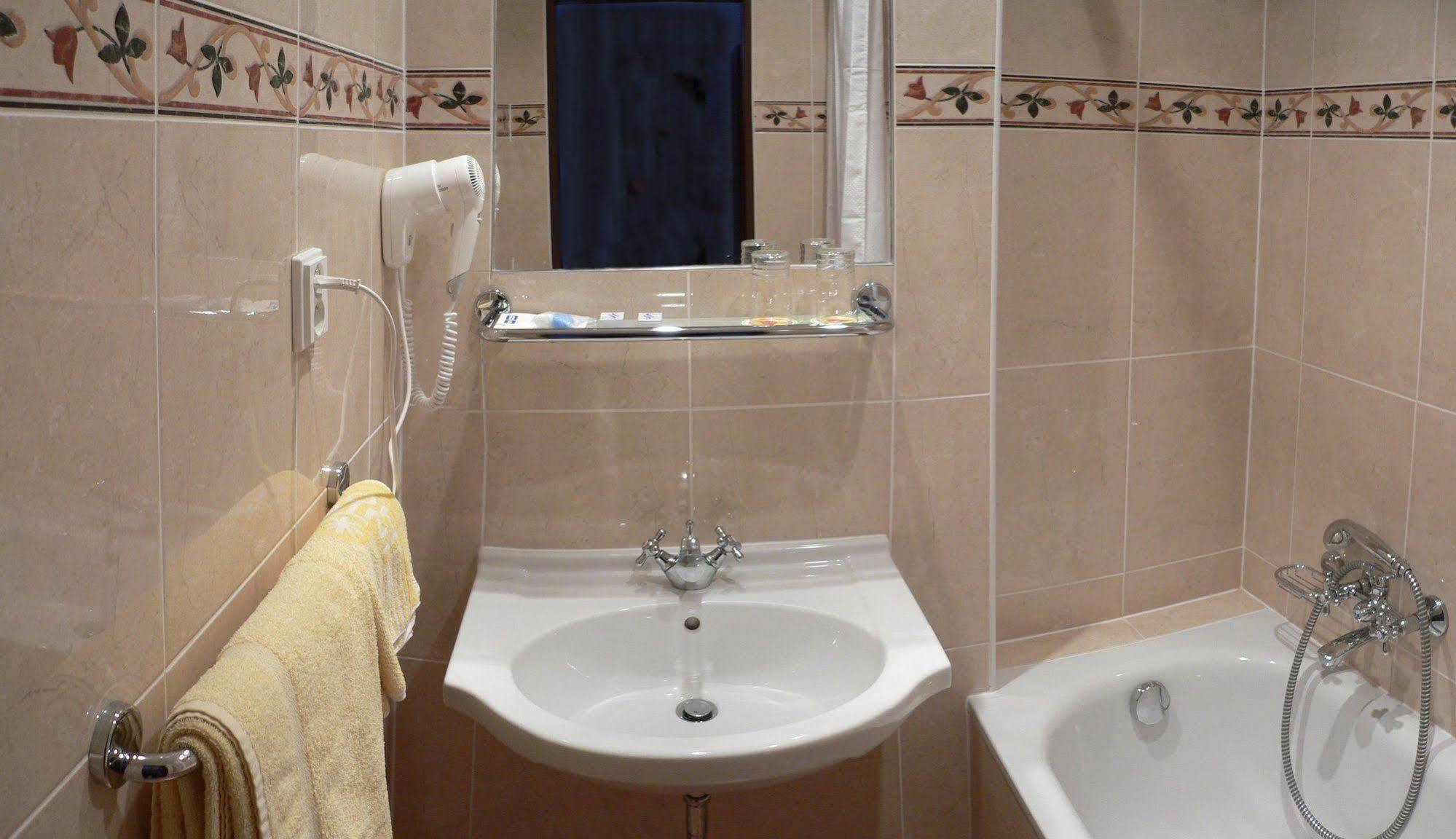 Grandhotel Garni Jihlava Buitenkant foto