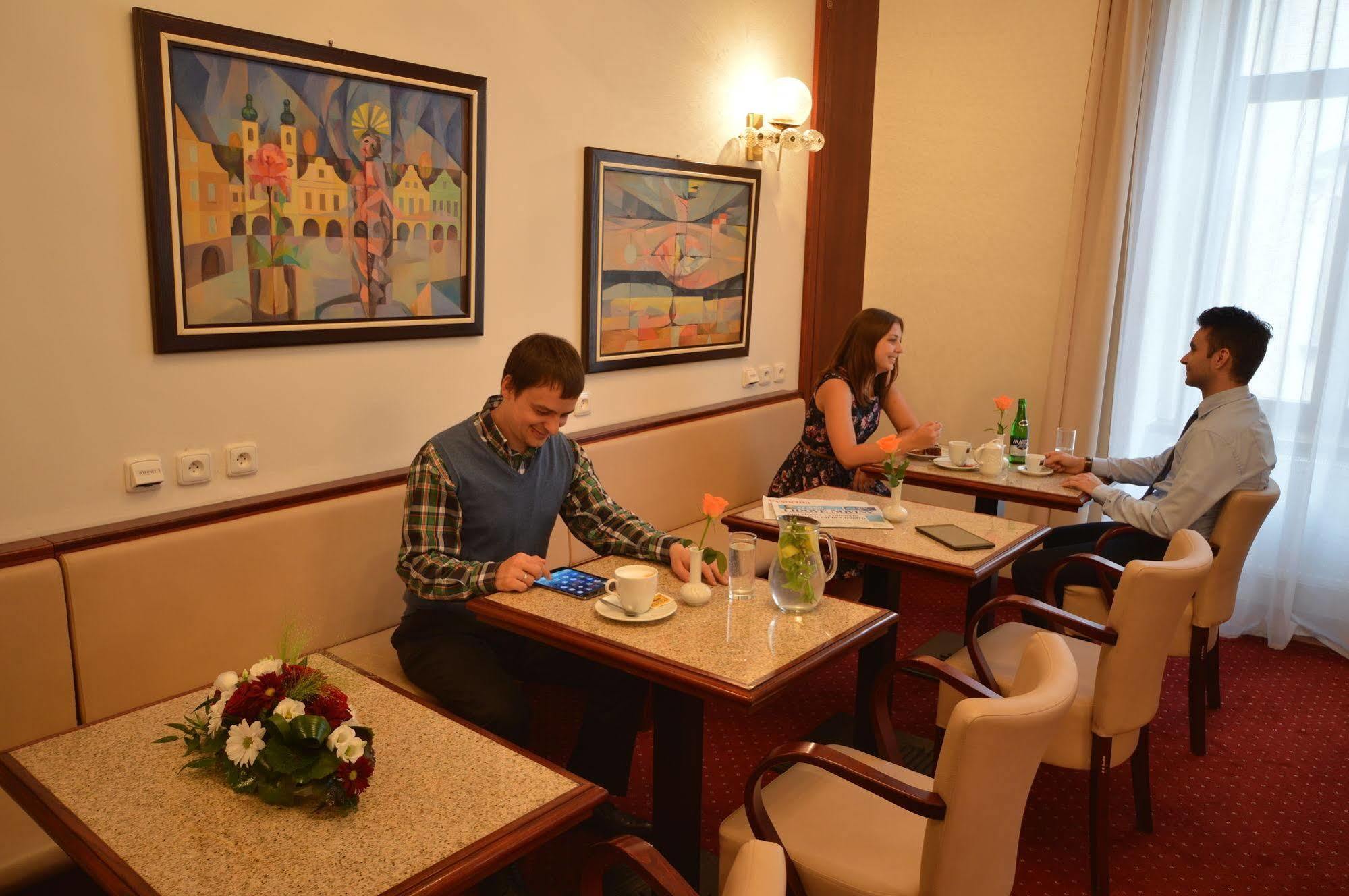 Grandhotel Garni Jihlava Buitenkant foto