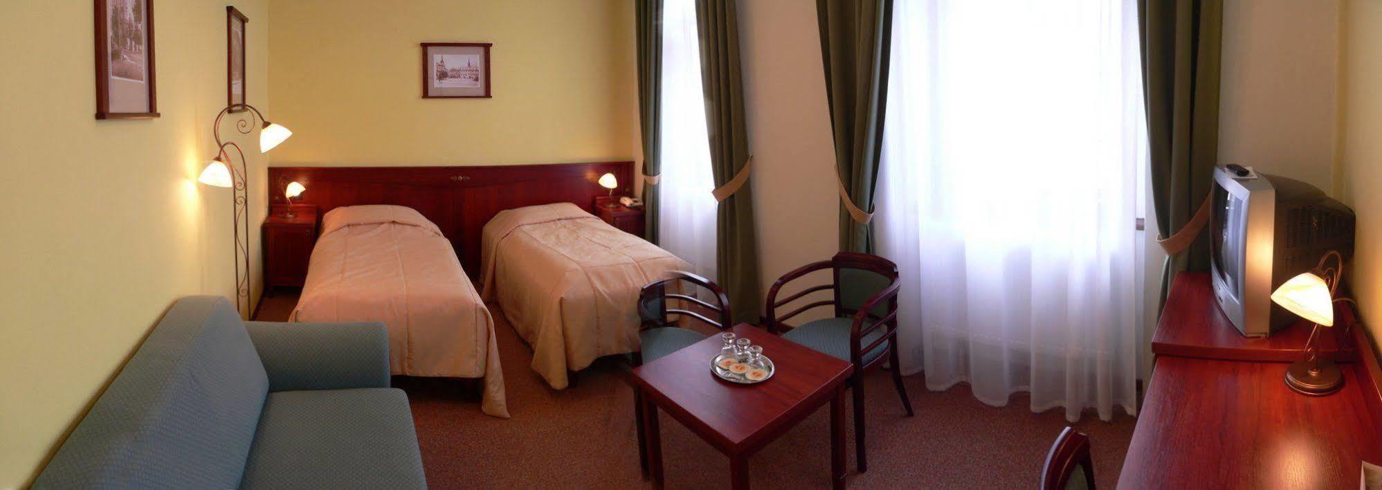 Grandhotel Garni Jihlava Buitenkant foto